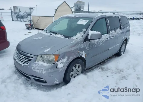 2013 Chrysler Town & Country Touring из США, поврежденный, VIN 2C4RC1BG2DR654895